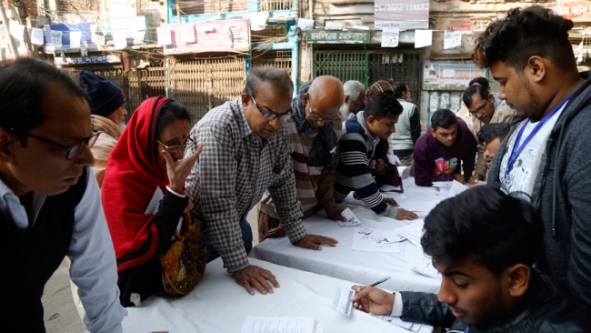 Bangladeş halkı sandık başında